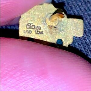10k gold pin its 1of 1 the front is missing